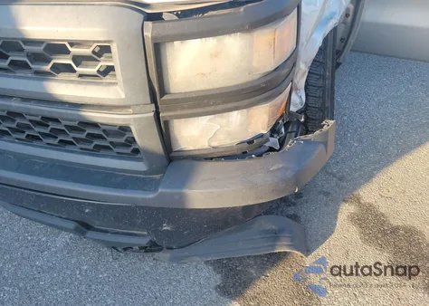 2015 Chevrolet Silverado C1500 z USA, uszkodzony, nr VIN 1GCNCPEH3FZ322270